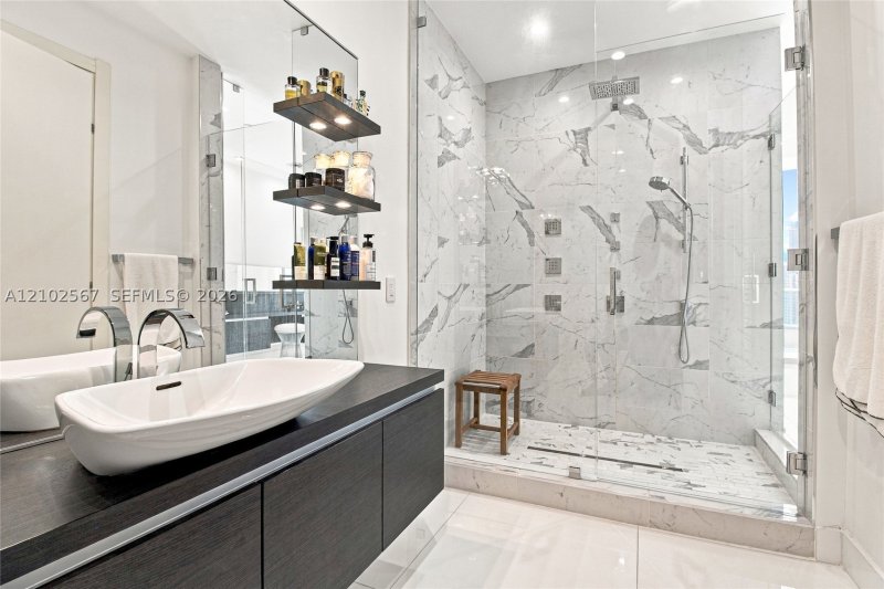 Condo for sale at Epic Miami 5302