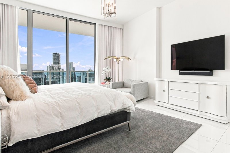 Condo for sale at Epic Miami 5302