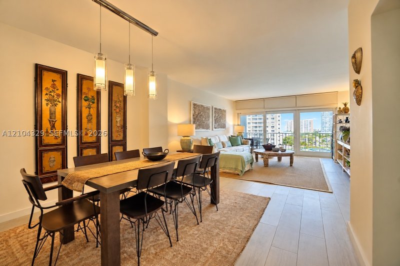 Condo for sale at Arlen House 1123