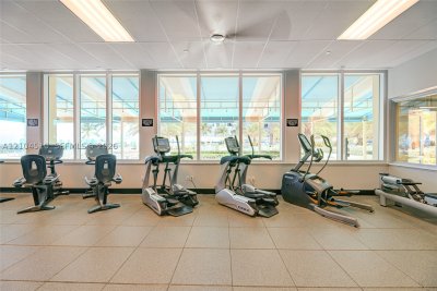 Comprar apartamento no The Wave Condo 1006