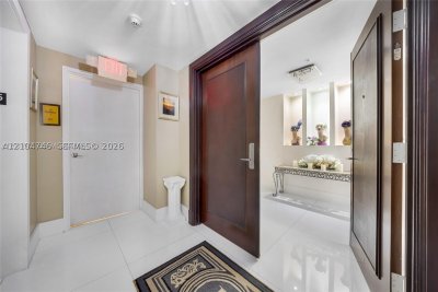 Comprar apartamento no Sayan 2502