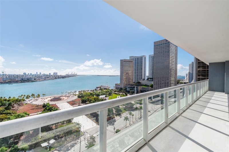 Aluguel de apartamento no 50 Biscayne 1808