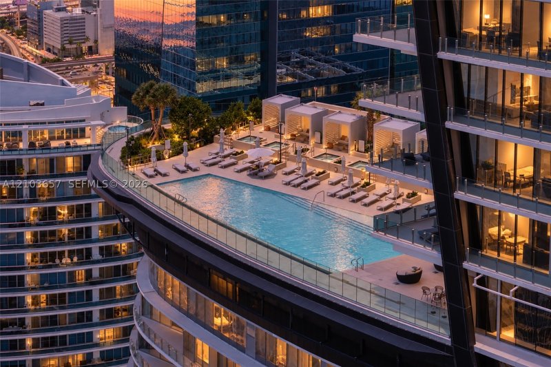 Aluguel de apartamento no Aston Martin Residences 5205W