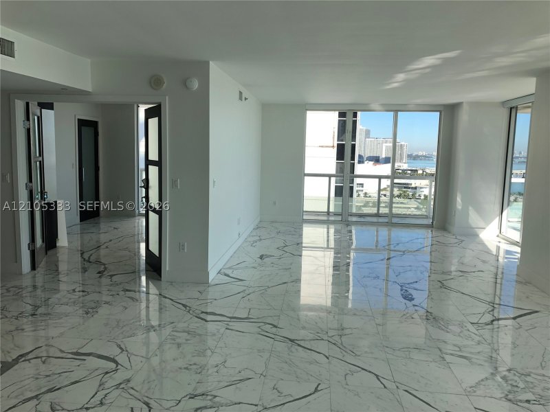 Aluguel de apartamento no 50 Biscayne 2102