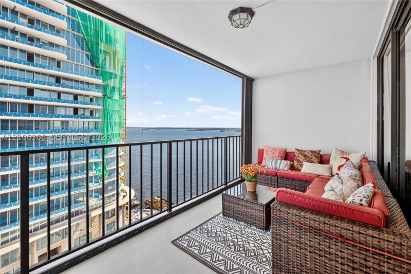 Comprar apartamento en Brickell Place III A2004