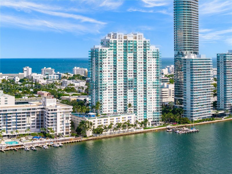 Condo for sale at Floridian 1807
