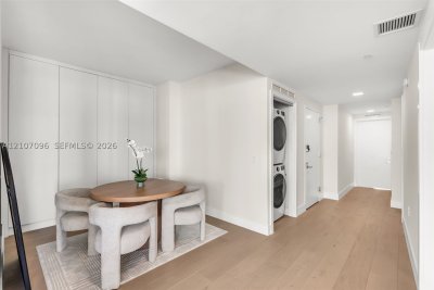 Comprar apartamento no Icon Bay 1801