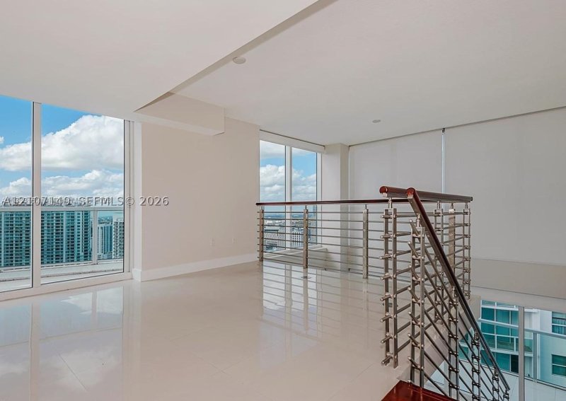 Comprar apartamento en Brickell on the River South 2417