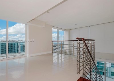 Comprar apartamento en Brickell on the River South 2417