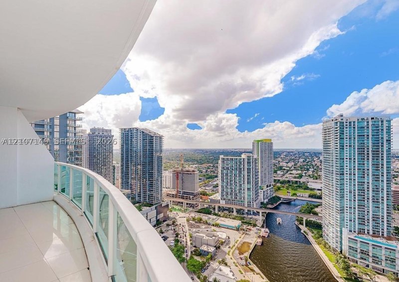 Comprar apartamento en Brickell on the River South 2417