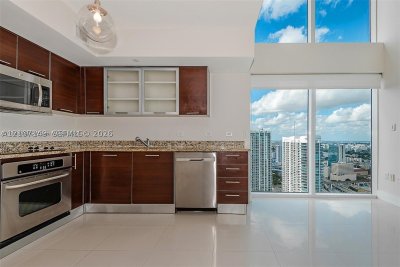 Comprar apartamento en Brickell on the River South 2417