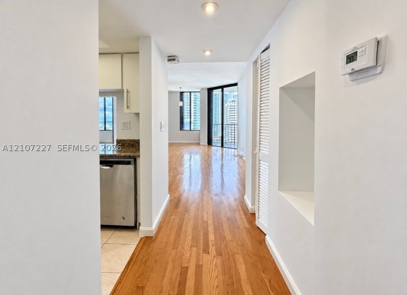 Comprar apartamento no Brickell Key One A2012