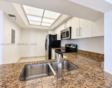 Comprar apartamento no Brickell Key One A2012