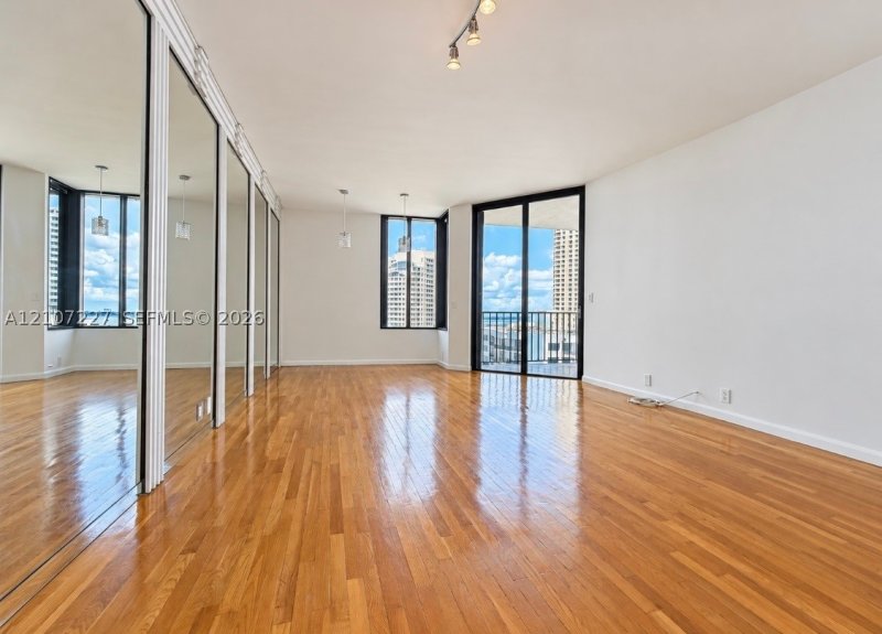 Comprar apartamento no Brickell Key One A2012