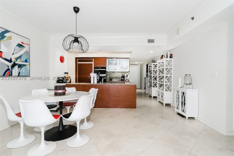 Comprar apartamento no Beach Club Two 3511