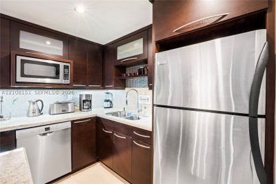 Comprar apartamento no Roney Palace 1006