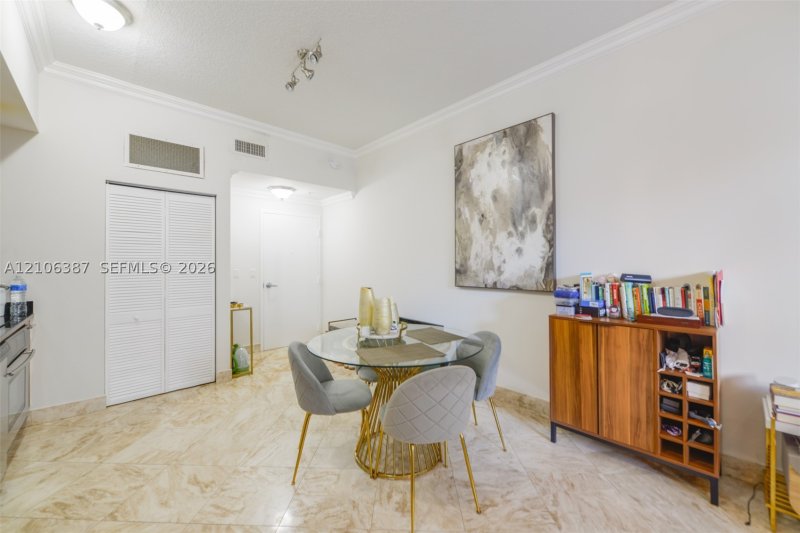 Aluguel de apartamento no Midtown Miami 2 706H