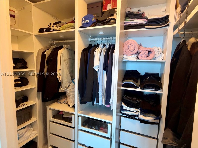 Aluguel de apartamento no Biscayne Beach 1106