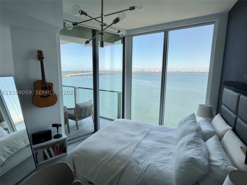 Aluguel de apartamento no Biscayne Beach 1106