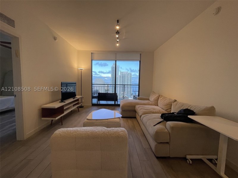 Aluguel de apartamento no Nine at Mary Brickell Village 3207