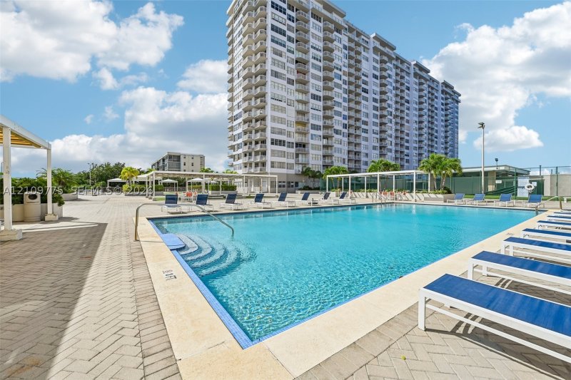 Condo for sale at Del Prado Aventura 705