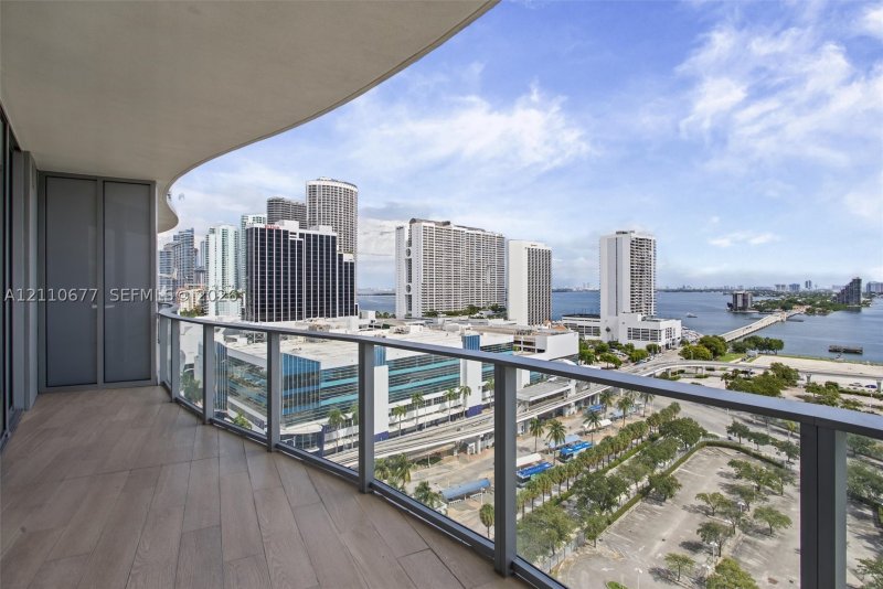 Comprar apartamento en Casa Bella 1504