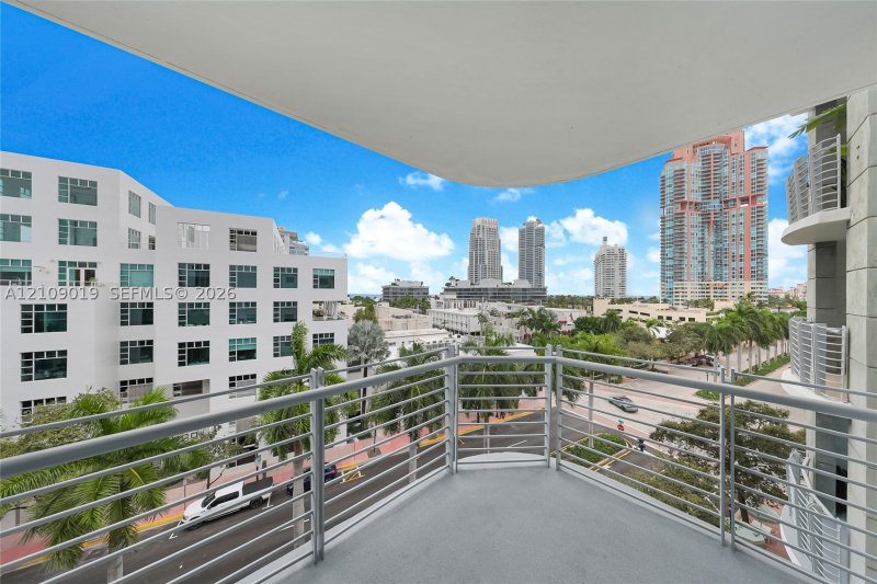 Condo for sale at Cosmopolitan 1703
