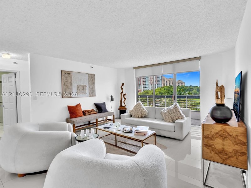 Comprar apartamento no Mystic Pointe 500 303