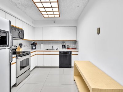 Comprar apartamento no Mystic Pointe 500 303