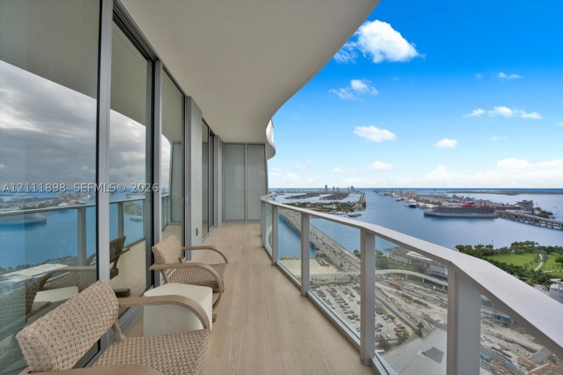 Alquiler de apartamento en Casa Bella 3902