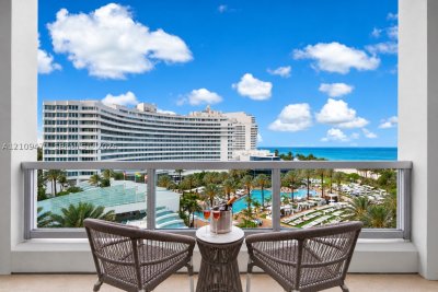 Fontainebleau III Apt #806
