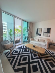 Alquiler de apartamento en The Plaza Tower II 405