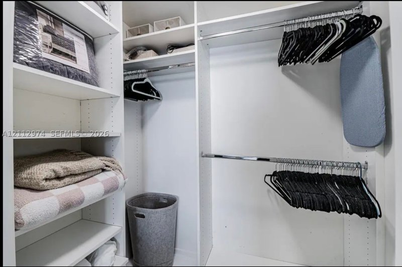 Apartment for rent at Brickell House Condo 2707