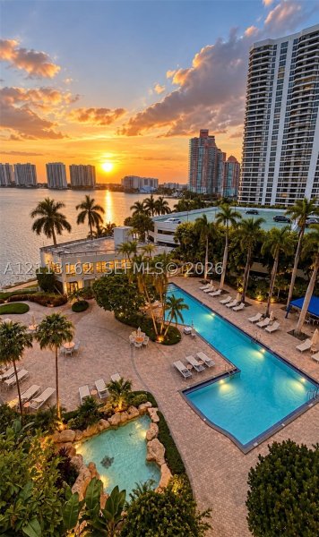 Condo for sale at Mystic Pointe 300 703