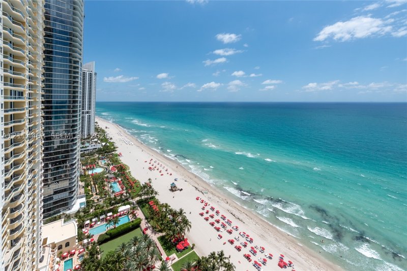 Condo for sale at Mansions at Acqualina 2501