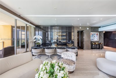 Comprar apartamento no Mansions at Acqualina 2501
