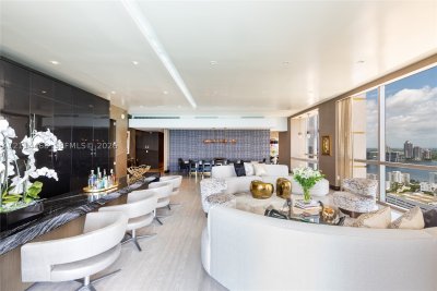 Comprar apartamento no Mansions at Acqualina 2501