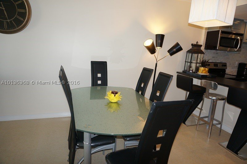Apartment for rent at Ocean Reserve 923