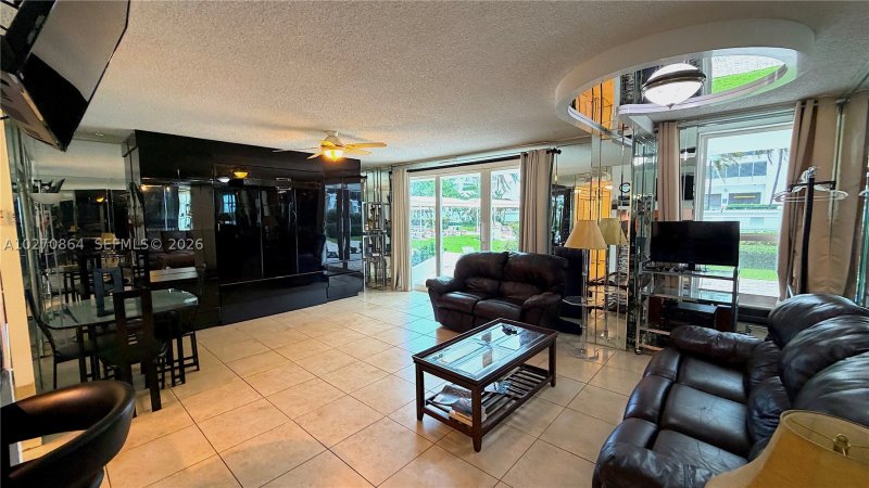 Apartment for rent at Alexander Towers 104