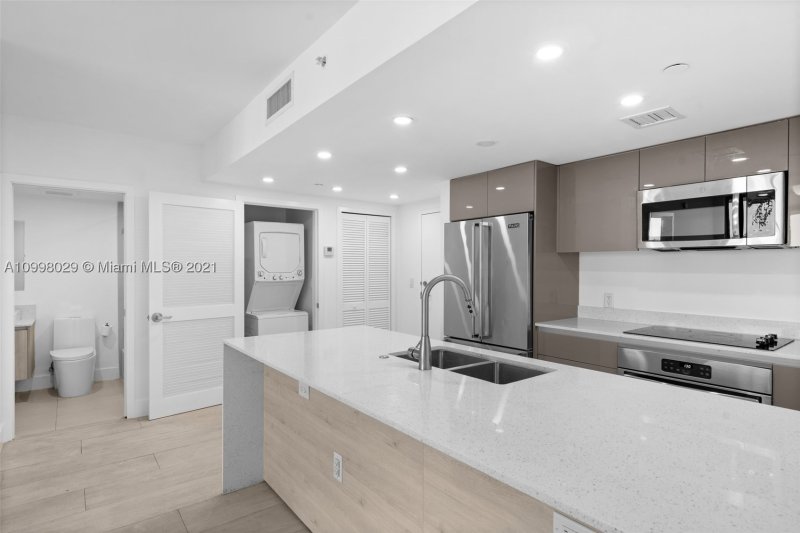 Condo for sale at The Highlands 504