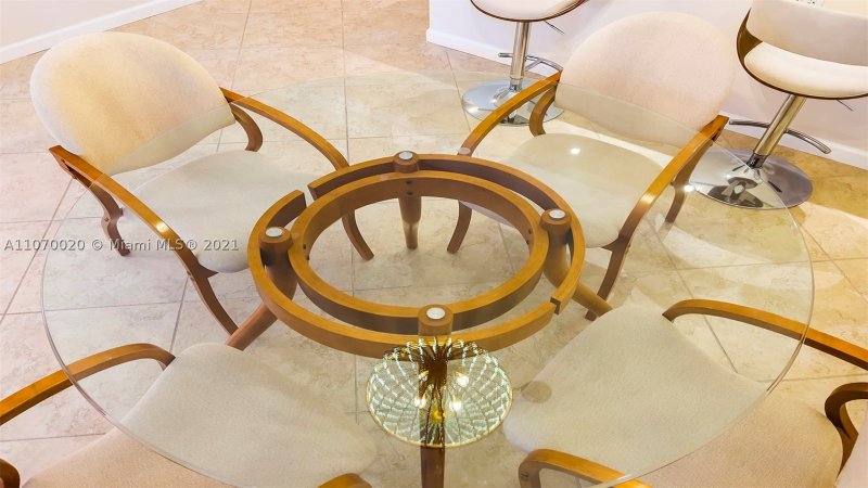 Alquiler de apartamento en Roney Palace 301