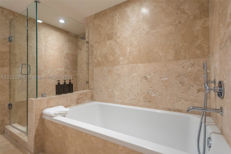 Apartment for rent at 1 Hotel & Homes South Beach 1015