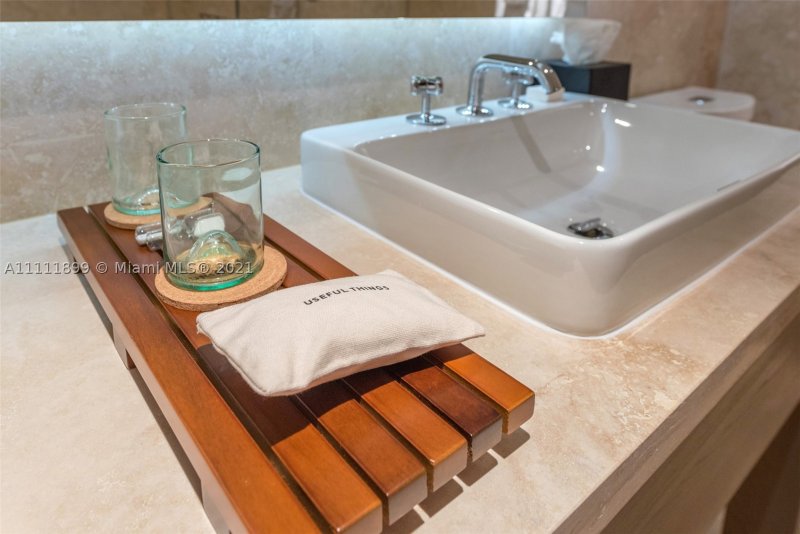 Apartment for rent at 1 Hotel & Homes South Beach 1015