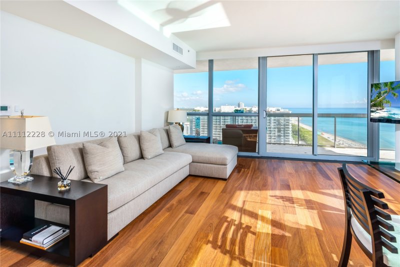 Apartment for rent at Setai 2707