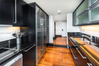 Aluguel de apartamento no Setai 2707