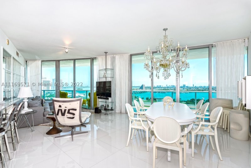 Apartment for rent at 900 Biscayne 2006