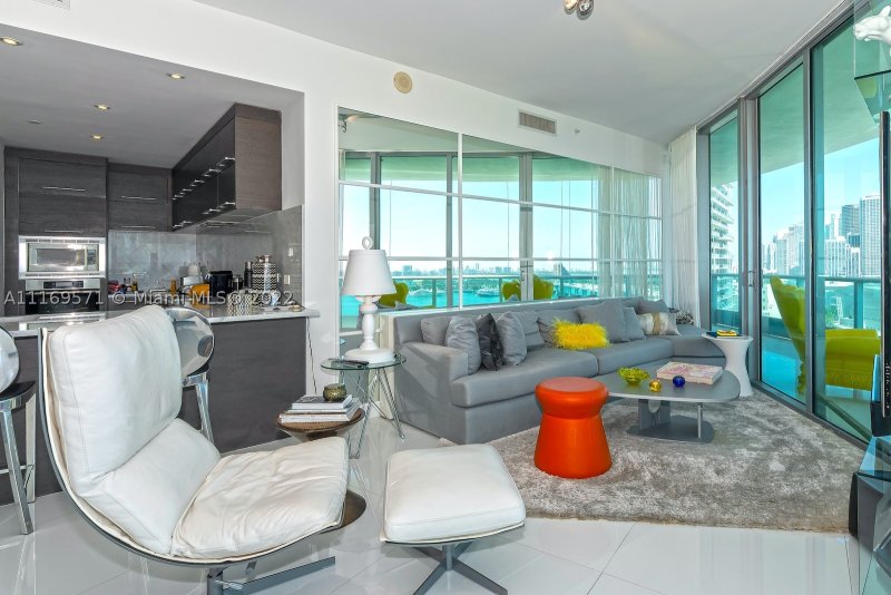Apartment for rent at 900 Biscayne 2006