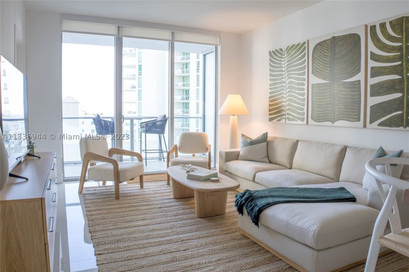 Apartment for rent at Brickell House Condo 1608