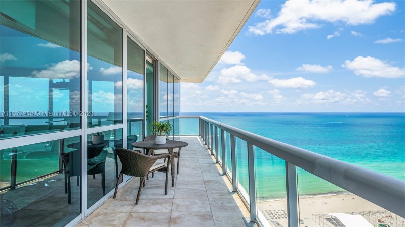 Apartment for rent at Setai 3909