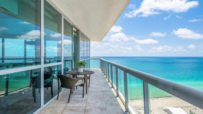 Aluguel de apartamento no Setai 3909